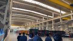 钱学森书院师生走进吉利汽车西安财产园